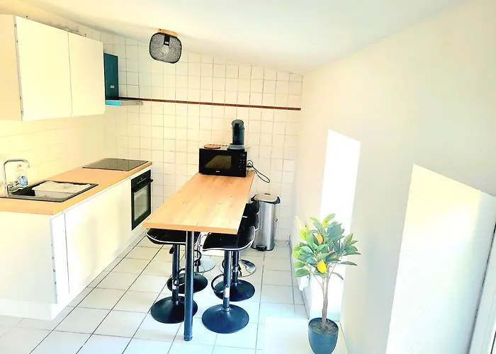 2 400 M Centre Gare Apartmán *