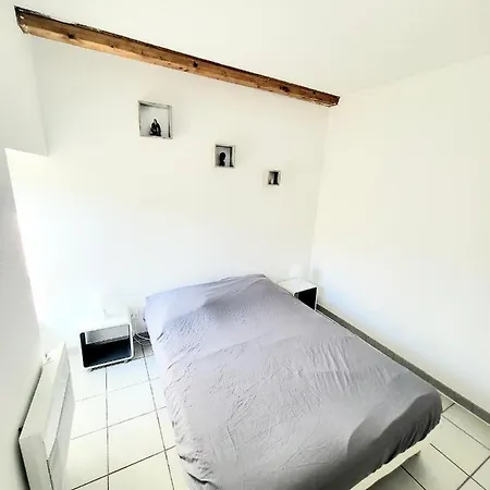 2 400 M Centre Gare Apartment