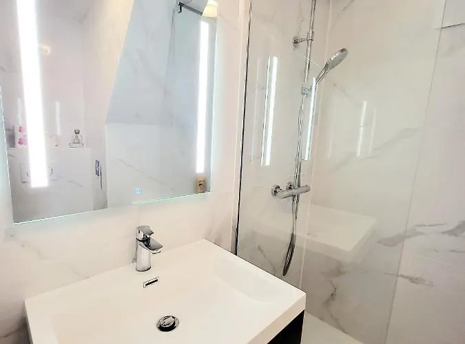 2 400 M Centre Gare Appartement *