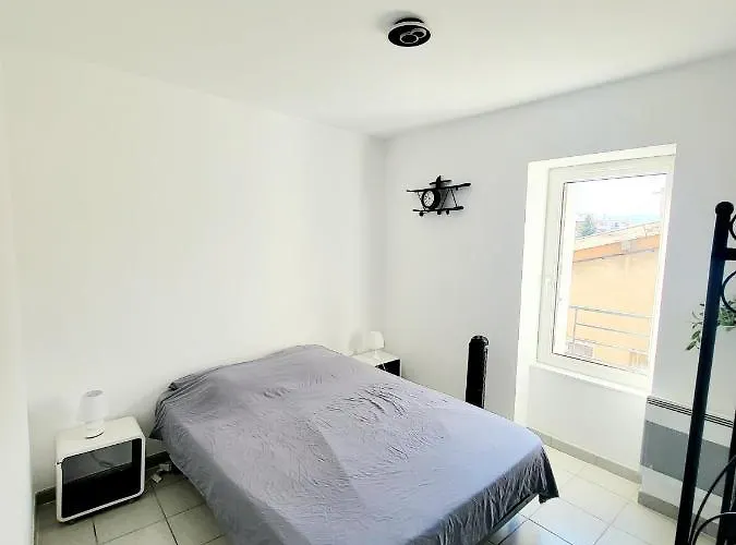 Appartement 2 400 M Centre Gare *